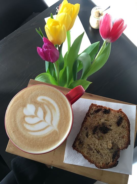 Banana bread s pistáciemi a čokoládou