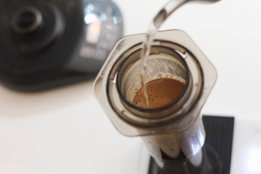 Aeropress, jedna z našich nejoblíbenějších metod přípravy kávy 
 Dnes opět drůb…