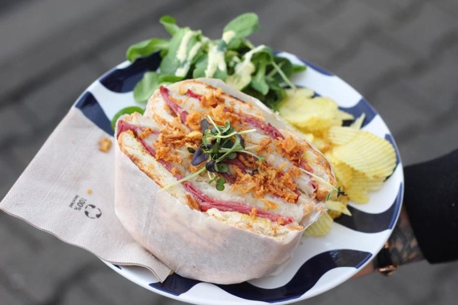 Tento týden pro vás máme bagel s hovězí šunkou, farmářským zelím 
 Bagel lehce n…