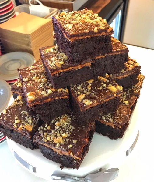ARAŠÍDOVÉ BROWNIES  Nášup čokolády a arašídového másla, v bezlepkové variantě