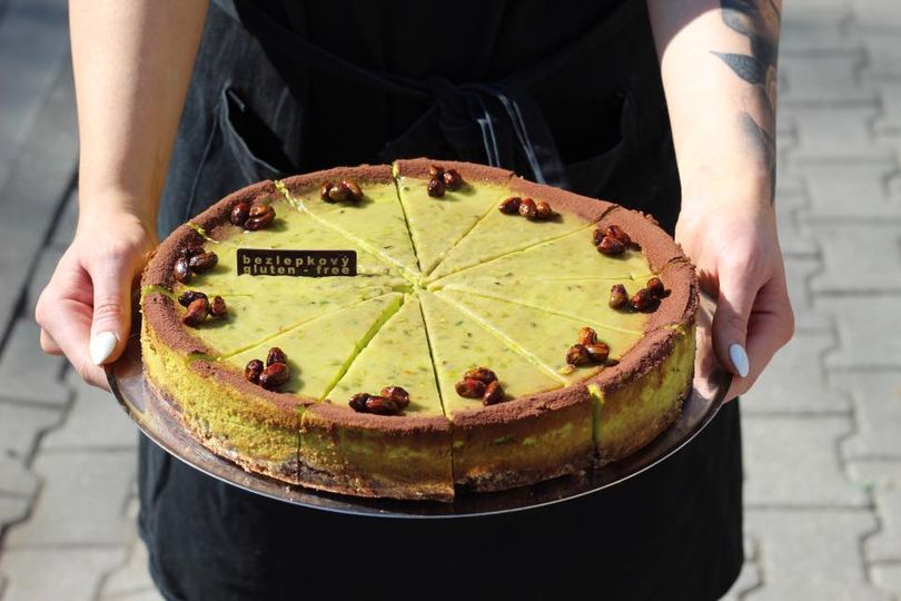 Čeká nás krásný slunečný víkend, zahrádka připravena  Na fotce pistáciový cheese…