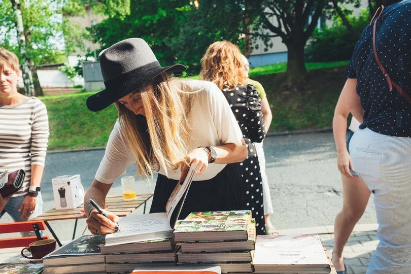 Pro všechny,  kteří nestihli v pátek křest knihy Gastrokroužek máme skvělou info…