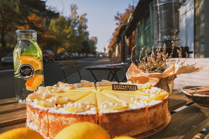 Citronový cheesecake je lehký, svěží dezert, který vám připomene jaro   Celou na…
