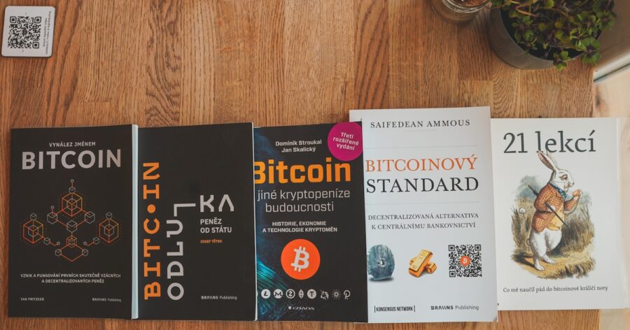 Víte, že máme v kavárně vybavené knihkupectví s bitcoinovou tématikou? Bitcoin s…